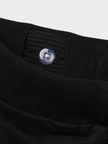 regular Pantaloni 'Vermo' di NAME IT in nero