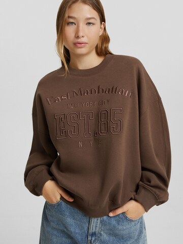 Sweat-shirt Bershka en marron