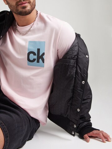 Calvin Klein Jeans Футболка в Ярко-розовый