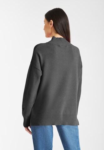 Frieda & Freddies NY Pullover in Grau