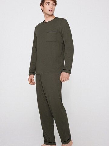 Tezenis Long Pajamas in Green: front