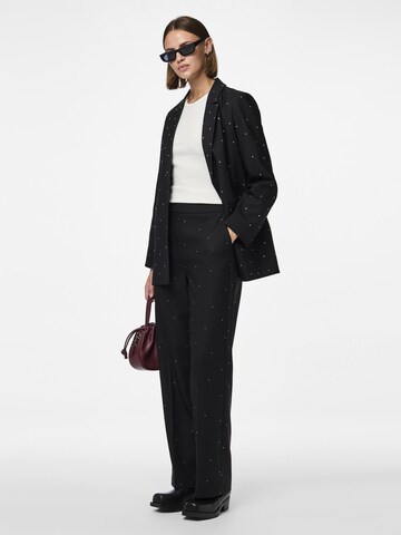 Wide Leg Pantalon à plis 'Peva' PIECES en noir