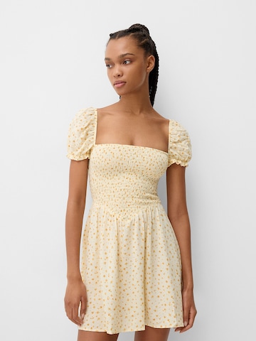 Abito di Bershka in beige: frontale