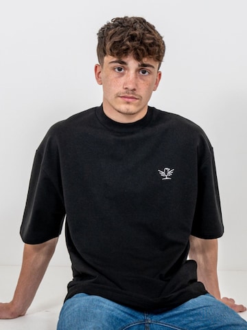 leon aguila Shirt 'Black Embroidered Tee' in Zwart