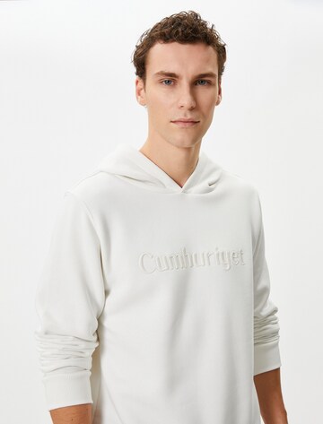 Koton Sweatshirt in White