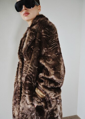 MANGO Mantel 'Astracan' in Braun