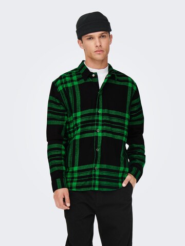 Coupe regular Chemise Only & Sons en vert : devant