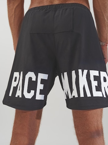 Pacemaker Regular Trousers in Black