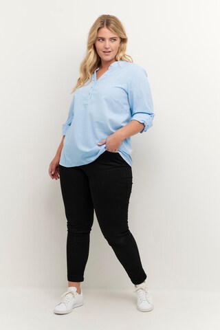 KAFFE CURVE Blouse in Blauw