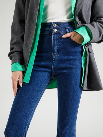 Hailys Flared Jeans in Blau