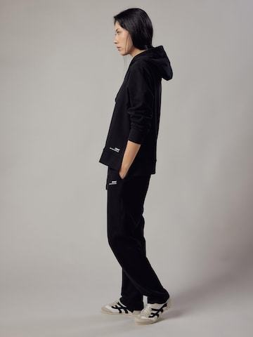 regular Pantaloni 'Felpati Dritti' di OWN Off With Nature in nero