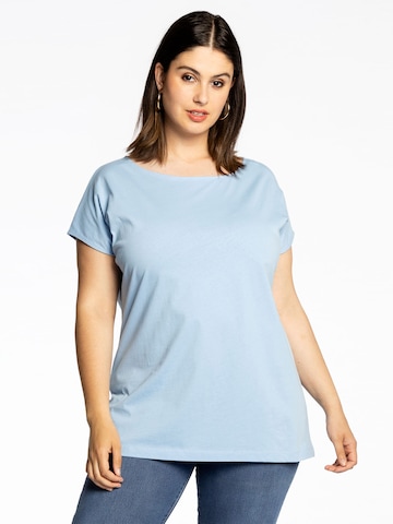 Yoek Shirt in Blue: front