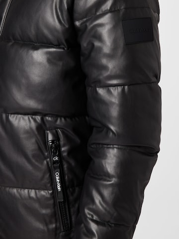 Calvin Klein Átmeneti dzseki - fekete