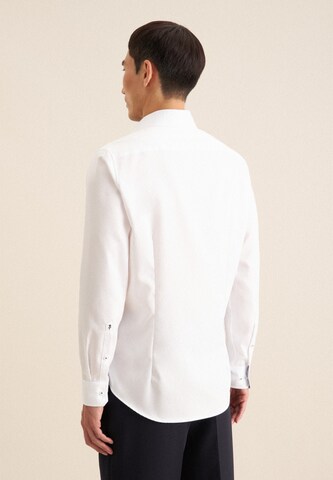 Coupe regular Chemise business SEIDENSTICKER en blanc