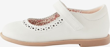 Next - Bailarina en blanco: frente