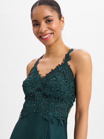 Robe de soirée SUDDENLY princess en vert