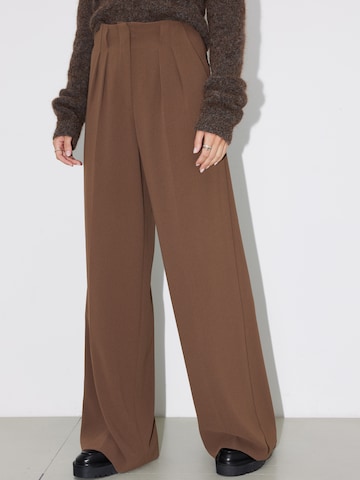 LeGer by Lena Gercke Zvonové kalhoty Kalhoty se sklady v pase 'Camilla' – hnědá: přední strana