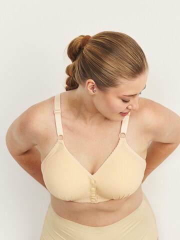 C&City Bralette Bra in Beige