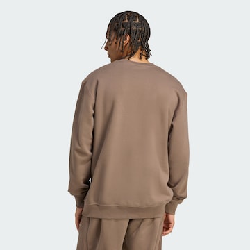 ADIDAS ORIGINALS Sweatshirt 'Premium Essentials' in Braun