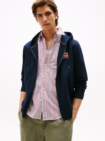 TOMMY HILFIGER Ζακέτα φούτερ σε μπλε: μπροστά