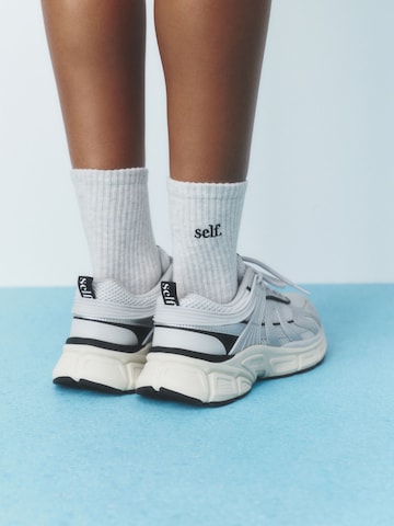 self. Sneakers laag 'Klobige' in Zilver