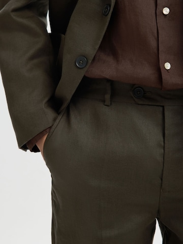 SELECTED Regular Pleated Pants in Brown