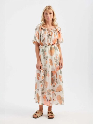 Hiccup - Vestido em branco: frente