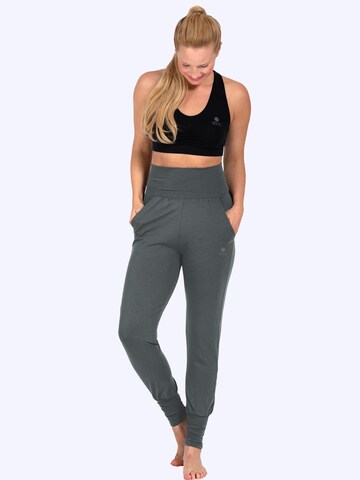 Magadi Regular Workout Pants 'Paula' in Green