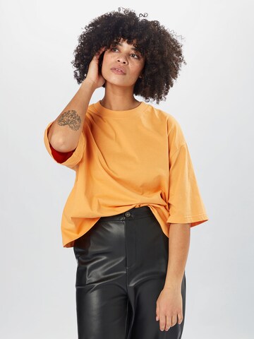 Urban Classics Shirt in Orange: front