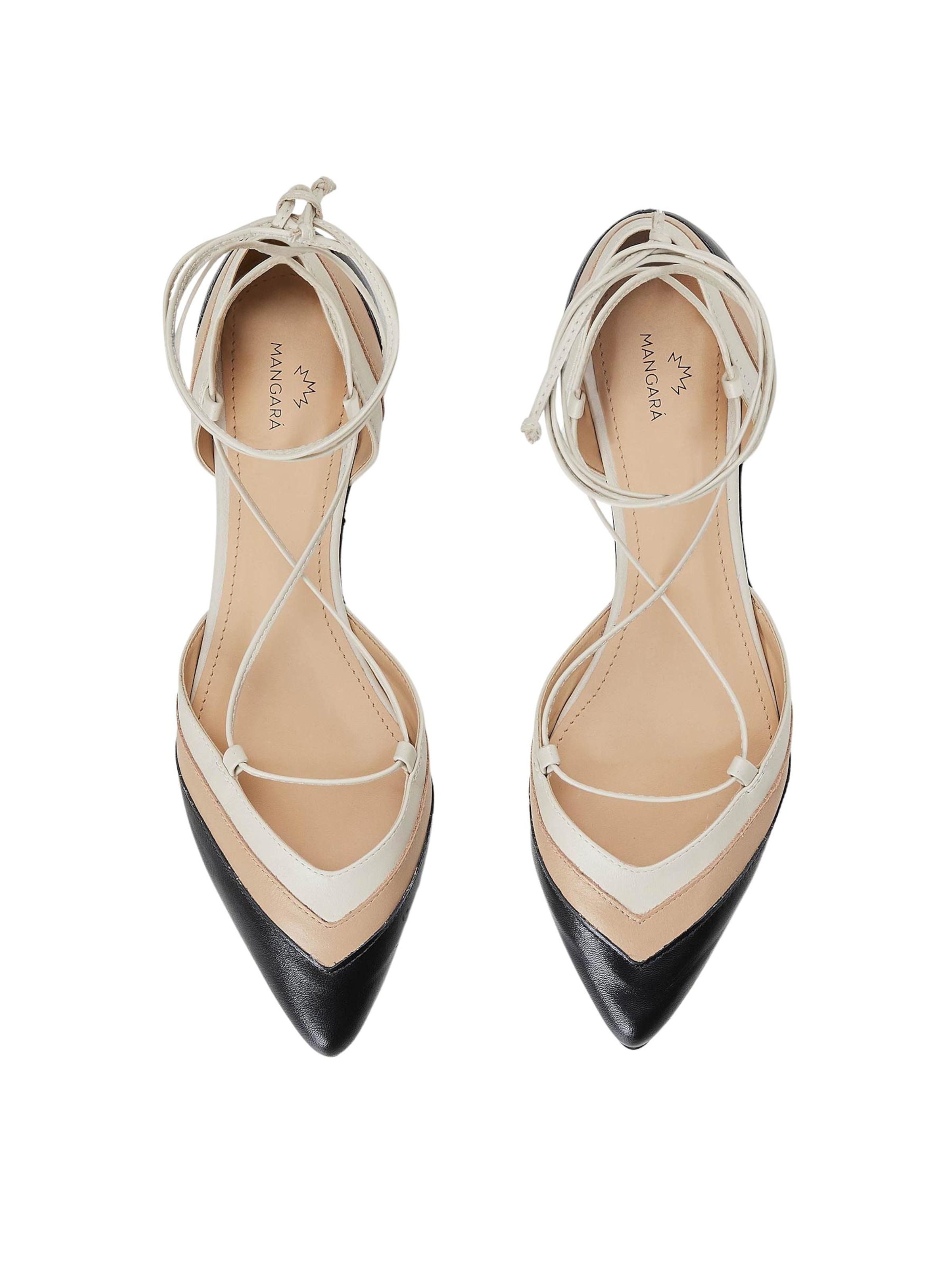 Mangara Atelier Ballerina 'Ballerines Mangara Cereja à nouer à la cheville en cuir' in Beige