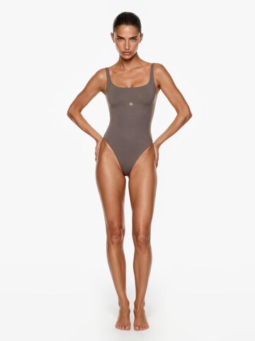 GOD SAVE QUEENS Bodi 'Second Skin Square-Neck Bodysuit' | rjava barva