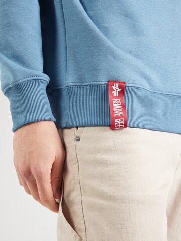 ALPHA INDUSTRIES Sweatshirt in Blue