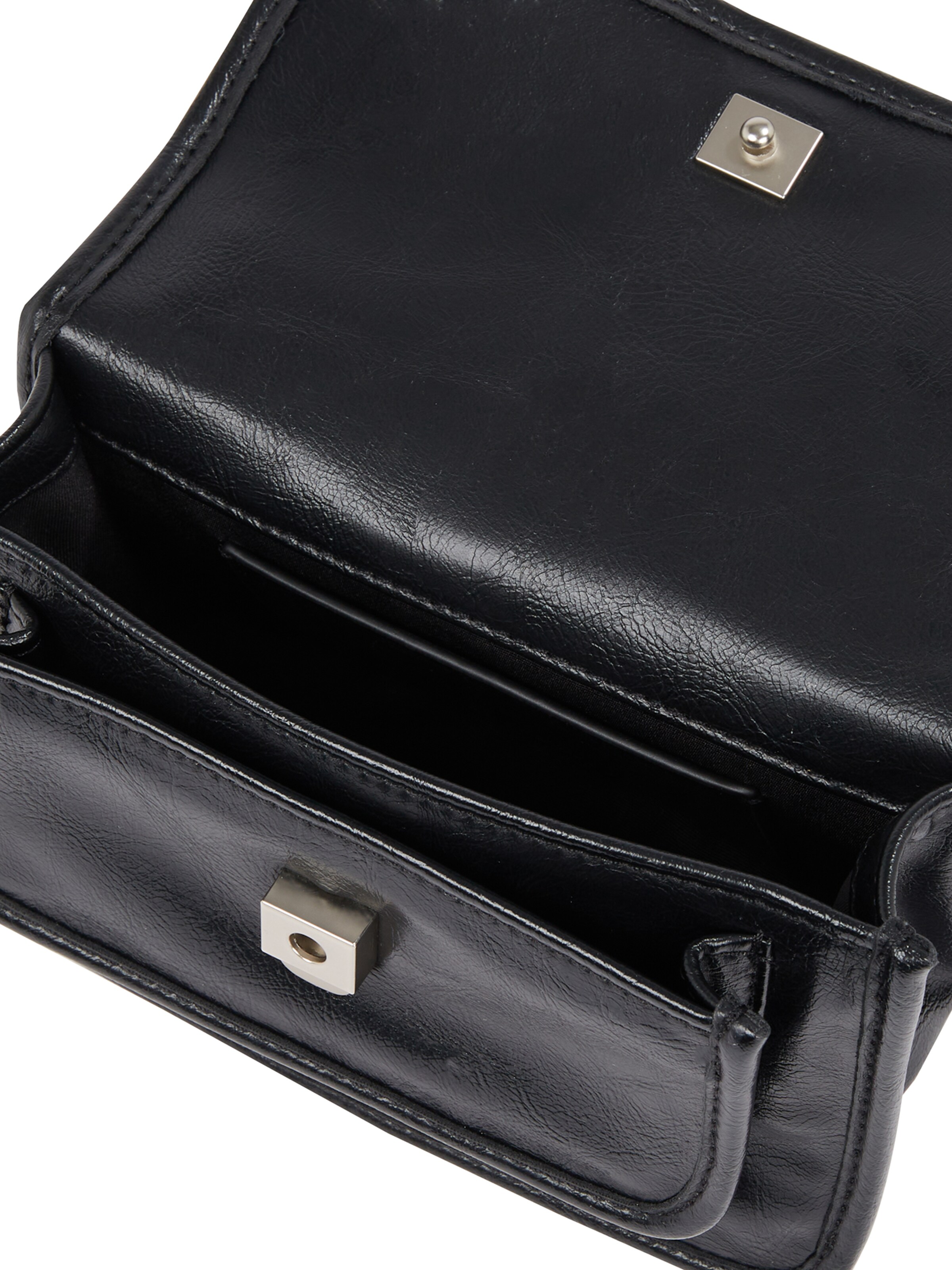 Calvin Klein Olkalaukku värissä musta