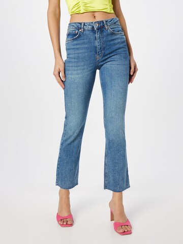 Gina Tricot Flared Jeans 'Ylva' in Blue: front