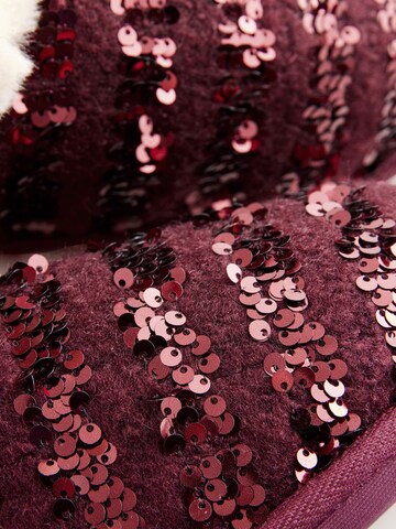 Pantoufle Next en rouge
