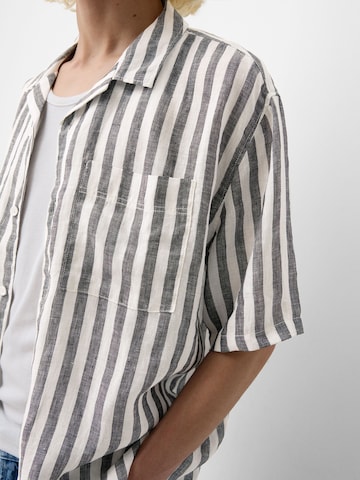 Bershka Comfort fit Overhemd in Grijs