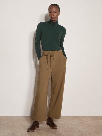 regular Pantaloni ' Bundfaltenhose ' di Apricot in beige