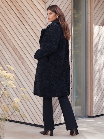 Cappotto di mezza stagione di Lipsy in nero