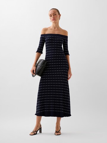 Scalpers Off Shoulder Knit Dress ' ' in Blau: Vorderseite