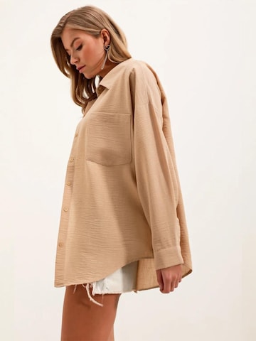 Maglietta 'Hemden' di Bigdart in beige