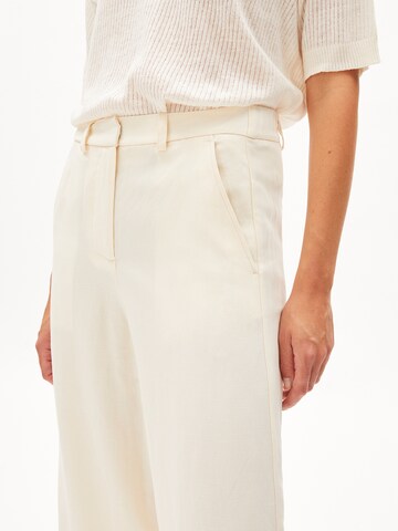 ARMEDANGELS Loose fit Trousers 'CAARUNUS LINO' in Beige