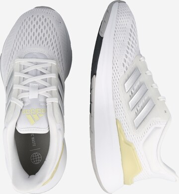 ADIDAS SPORTSWEAR - Sapatilha de corrida 'Eq21 Run' em branco