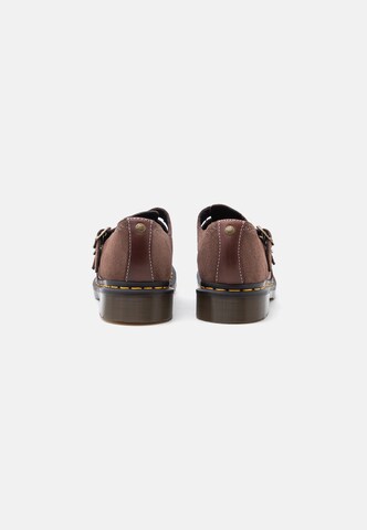 brūns Dr. Martens Iešļūcenes