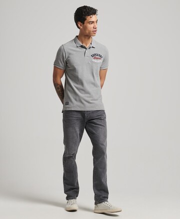 T-Shirt Superdry en gris