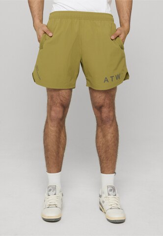 Loosefit Pantalon HALO en vert : devant