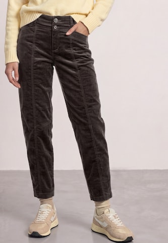 Barrel Pantalon 'Karlie' STREET ONE en marron : devant