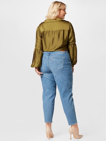 Levi's® Plus Zwężany krój Jeansy 'PL High Waisted Mom Jean' w kolorze niebieski