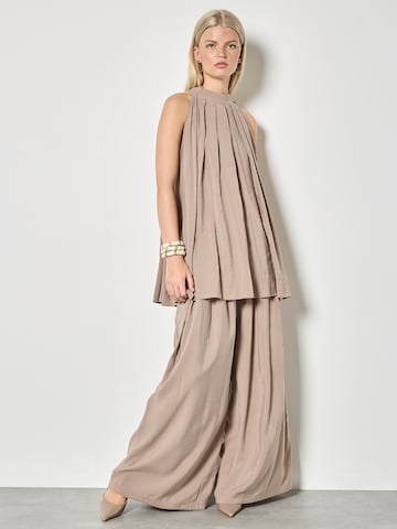 Chemisier ' ' Apricot en gris : devant