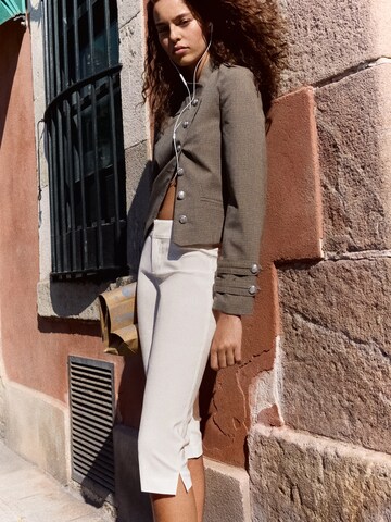Coupe slim Pantalon Bershka en blanc