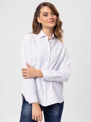By Diess Collection - Blusa em branco: frente